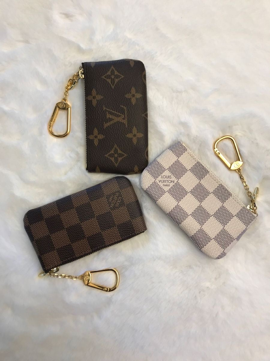 ÉTUI PORTE-CLÉS MONOGRAMMÉ